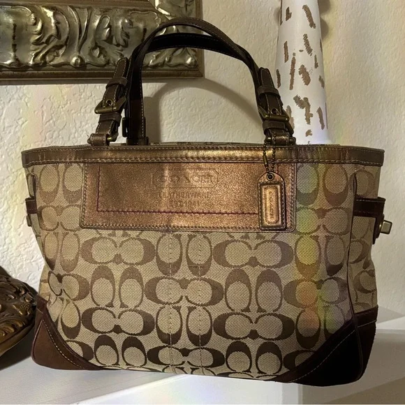 Coach Tan and Brown Signature Tote - Picture 4 of 16